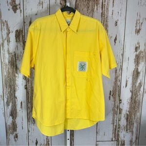 Rough Cut, Vibrant Yellow Men's Casual Button-Down Shirt. Size Medium.